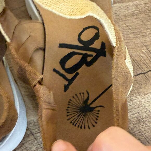 Size 10 OTBT nova platform sandals tan brown shoes - Picture 6 of 8